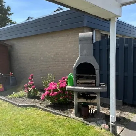 Ruhiges Uneinsehbarer Grosser Garten, Komplett Eingezaeunt 160 M Hoch Feriehus