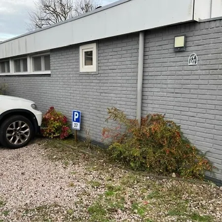 Ruhiges Uneinsehbarer Grosser Garten, Komplett Eingezaeunt 160 M Hoch Hébergement de vacances Sint Maartensvlotbrug