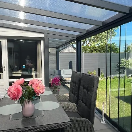 Ruhiges Uneinsehbarer Grosser Garten, Komplett Eingezaeunt 160 M Hoch Feriehus Sint Maartensvlotbrug