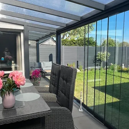 Ruhiges Uneinsehbarer Grosser Garten, Komplett Eingezaeunt 160 M Hoch Feriehus *