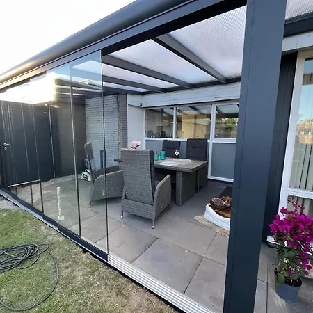 Ruhiges Uneinsehbarer Grosser Garten, Komplett Eingezaeunt 160 M Hoch Feriehus Sint Maartensvlotbrug